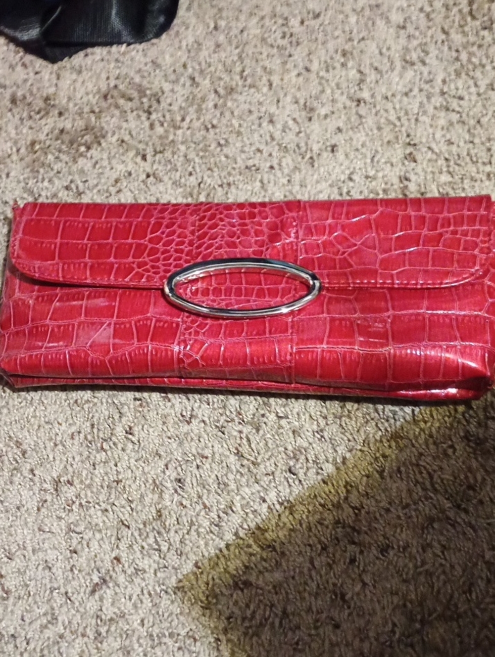 Bellini Red Croc-Embossed Accent Clutch/Crossbody/Wristlet